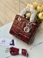 ⁦ليدي ديور سبيشل 3d لامع، قاعدة 22سم ♥️⁩ - الصورة ⁦3⁩