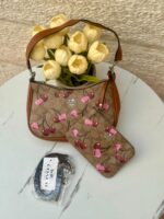 حقيبة كوتش مع محفظة 🍒🤎 قاعدة 22سم