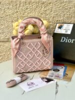 ⁦ليدي ديور مطرز ،مع علبة،22سم 🎀⁩ - الصورة ⁦3⁩