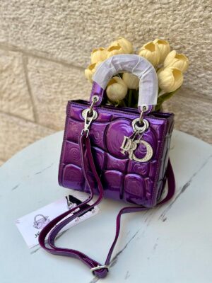 ليدي ديور سبيشل 3d لامع، قاعدة 22سم 💜