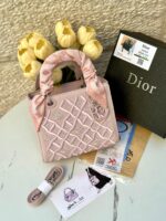 ⁦ليدي ديور مطرز ،مع علبة،22سم 🎀⁩ - الصورة ⁦2⁩