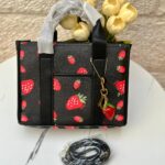 حقيبة توت باج من كوتش 🍓🖤 قاعدة 25سم