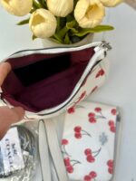 ⁦حقيبة كوتش مع محفظة 🍒🤍 قاعدة 22سم⁩ - الصورة ⁦7⁩