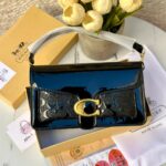 حقيبة كوتش فلاب اصدار 3d اسود لامع 27سم (نسخة)