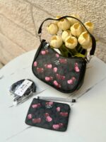 ⁦حقيبة كوتش مع محفظة 🍒🖤 قاعدة 22سم⁩ - الصورة ⁦2⁩