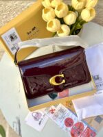 حقيبة كوتش فلاب اصدار 3d عنابي 🍇 لامع 27سم