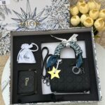 بكج DIOR اسود ، حقيبة + محفظة + ماديليا النجمة + حزامين (حزام جلد +حزام سلسلة) + وشاح