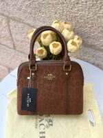 ⁦حقيبة كوتش waterproof قاعدة 27سم⁩ - الصورة ⁦2⁩