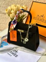 ⁦حقيبة ايرمز كيلي اسود شمواه، قاعدة 25سم مع وشاح واكسسوار⁩ - الصورة ⁦4⁩