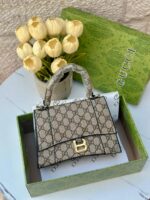 حقيبة التعاون بين gucci & balenciaga قاعدة