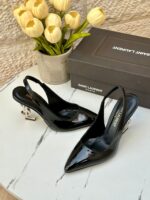 ⁦ysl هيلز اسود، مغلق من الامام، كعب فضي (ارضية سوداء) سايز 39 فقط⁩ - الصورة ⁦3⁩