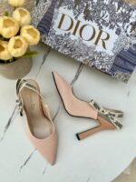 ⁦هيلز Dior بيج، قماش، ارتفاع 7سم⁩ - الصورة ⁦4⁩