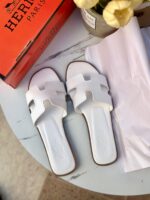 ⁦سليبر هيرمز ابيض 🤍⁩ - الصورة ⁦3⁩