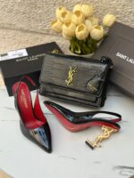 ⁦بكج YSL اسود مع هيلز مفتوح من الخلف⁩ - الصورة ⁦2⁩