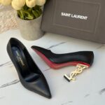 YSL هيلز اسود، مغلق كامل، جلد مت، كعب ذهبي ♥️🖤