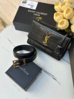 ⁦بكج (حقيبة+حزام) ysl اسود 🖤 الحقيبة قاعدة 23سم مع علبة الحزام مختوم ومع علبة⁩ - الصورة ⁦2⁩
