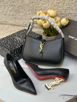 بكج YSL هوبو مع هيلز مغلق، جلد مَت ⚫️