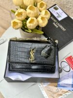 ⁦بكج (حقيبة+حزام) ysl اسود 🖤 الحقيبة قاعدة 23سم مع علبة الحزام مختوم ومع علبة⁩ - الصورة ⁦4⁩