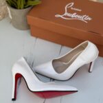 هيلز Louboutin ابيض 🤍♥️ ارتفاع 10 سم