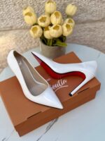 ⁦هيلز Louboutin ابيض 🤍♥️ ارتفاع 10 سم⁩ - الصورة ⁦3⁩